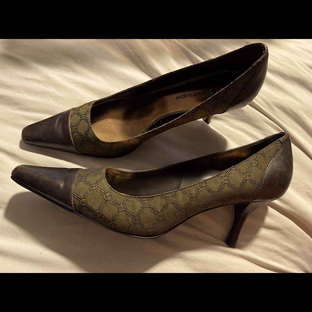 Etienne Aigner Brown Leather Pumps